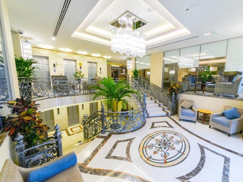 228195662ED749678E30832CCB57C052