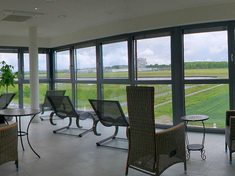 6BAA010A6638EE80E99C81ED5535AA25