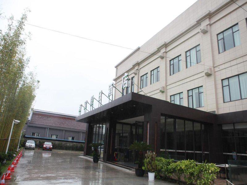 AA812DEAC0B83BC9D08404724C47C24B