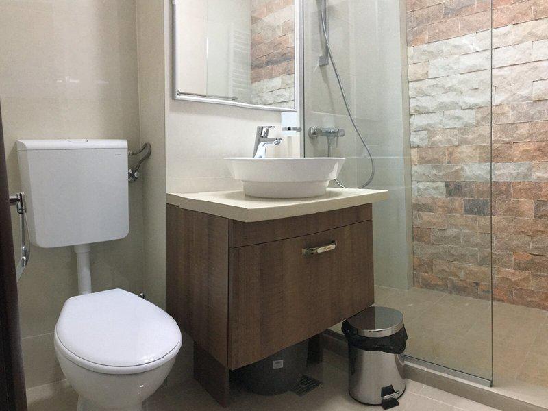 B85AEE15F41EBD21963A84AC4DB9B7D7