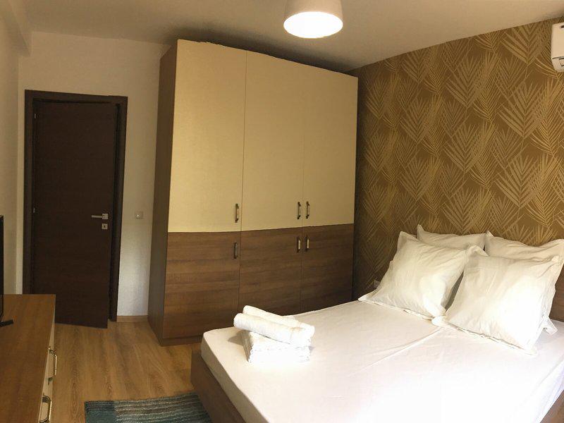 DB1F2092C16257B89B4AE998CCBE1C30