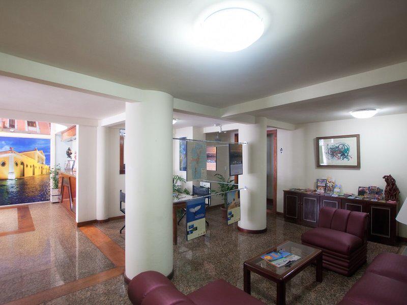 1C11405C92631E885BAE24439D5EDC4A