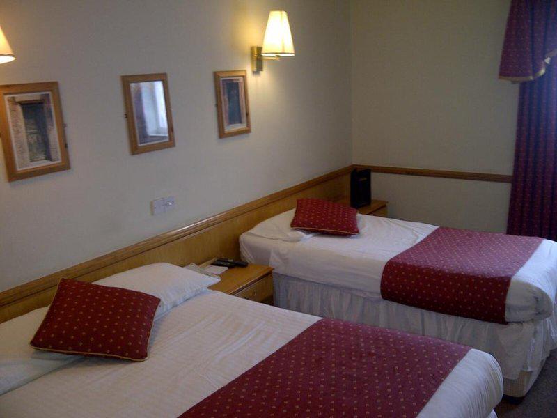 949791E2E36D611AF6CEBBA8082A5B00