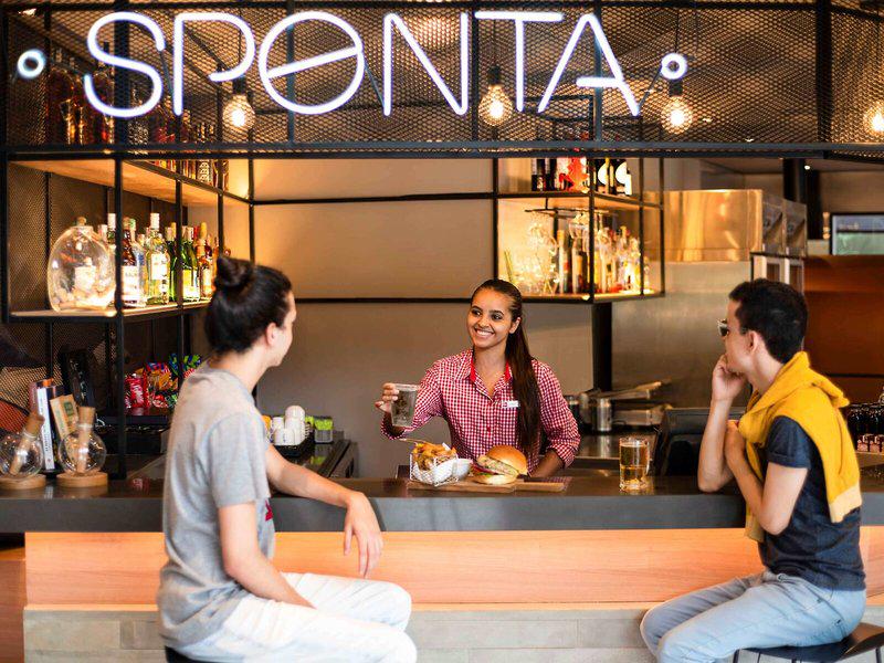 C317CBDF3BE092BFF47A774C4C3F29C3