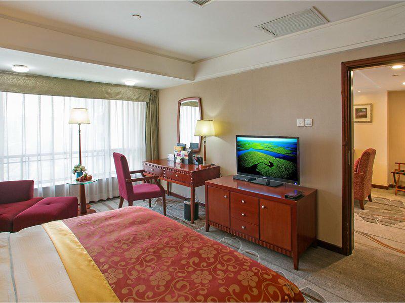 27F2F82211A90C16B42BE46D3874E8FA