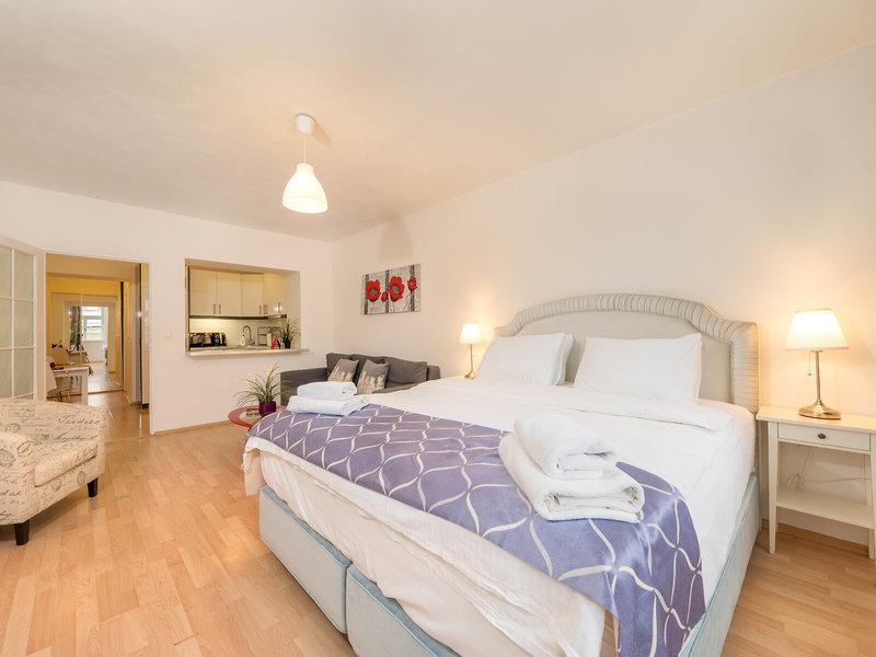 6B9CD3AF8A4461339EAC5D0518F89047