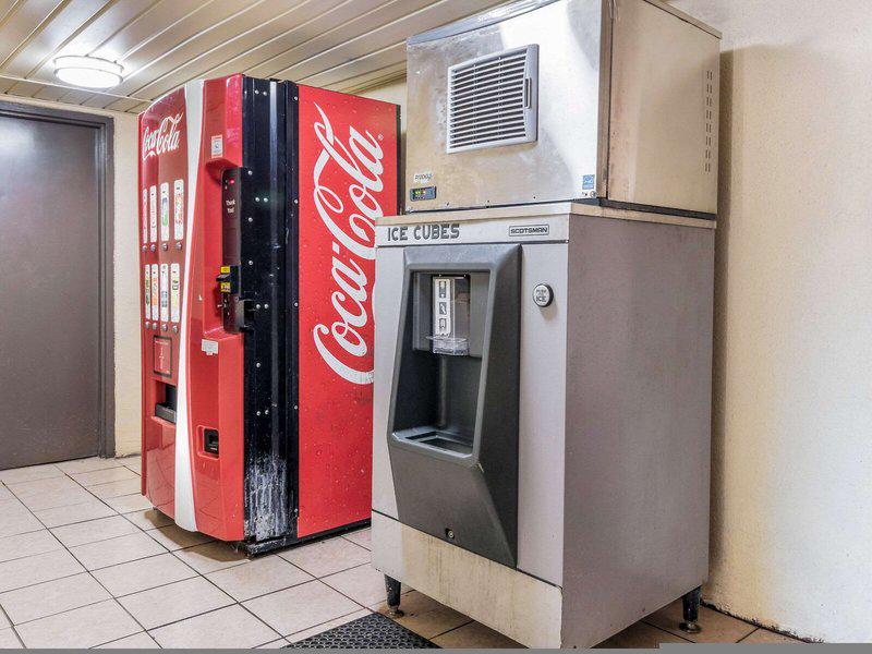 A45B0FD28CF27B502D074F20E46F4C8D