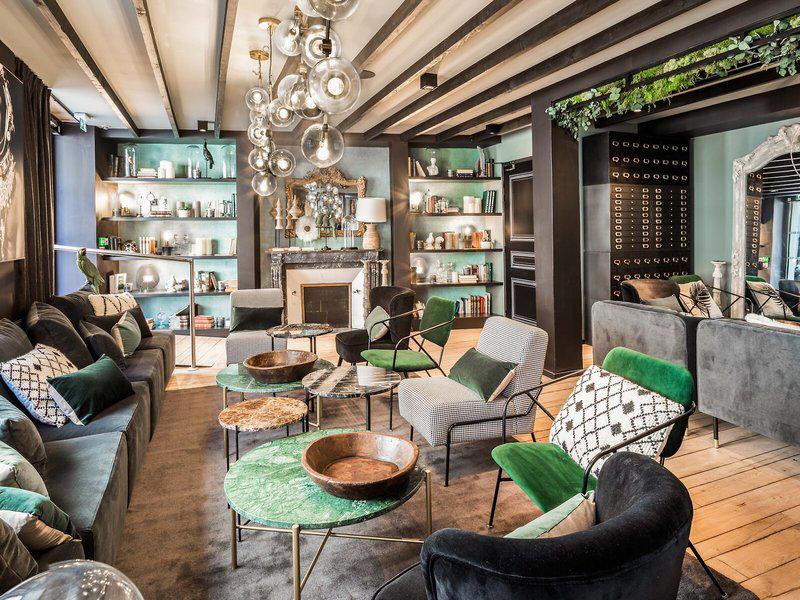 352F798364E77D8E70B9C43E0DFB096B