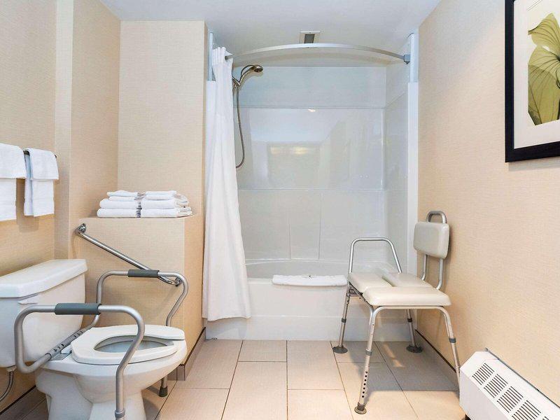 686406FFF18BAE089ED72ED363B4A6F4