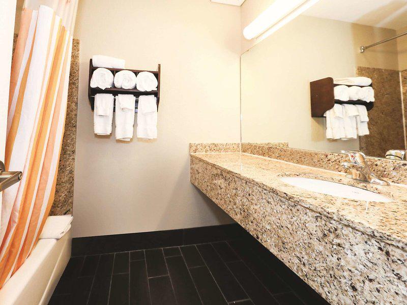 A20E707B2281FCFB4C9EDECDEAB94D56