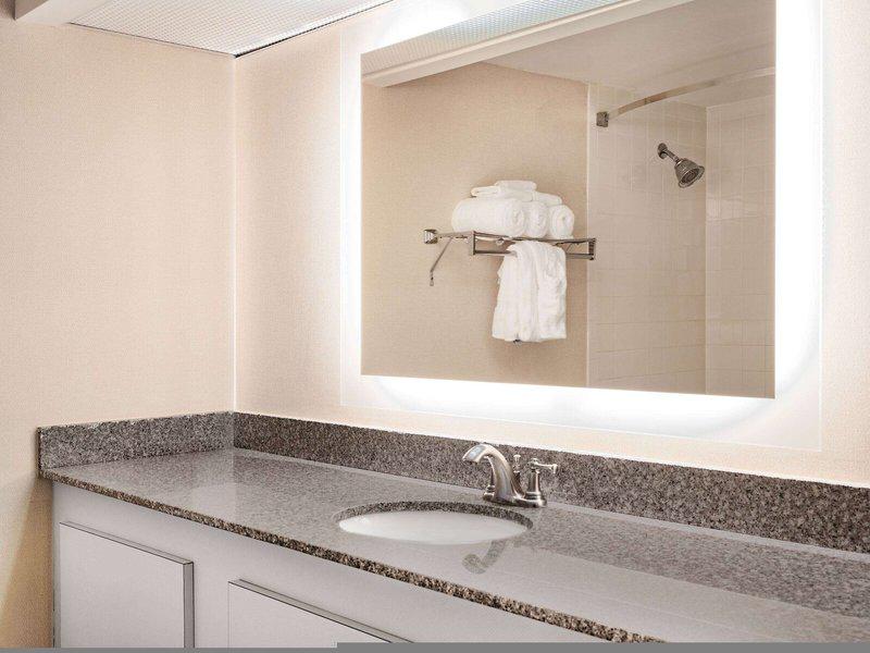 6903AF21C03C2CA65C2EE2056D1816D4