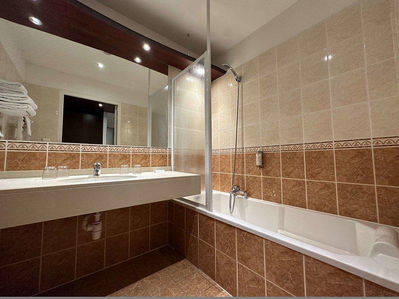 F9BBEF7764DE2E1CB89E6B8FAC6786B1