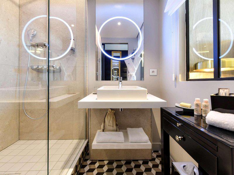 3D12D5E686D9C998B5952041FA97E7C9