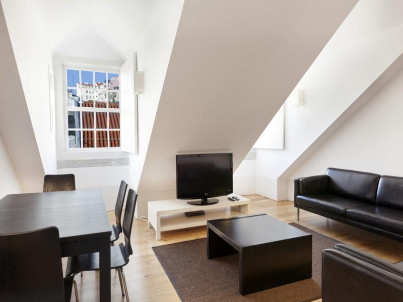 21F9BFC62B0F6137F56D426B2353A4CB