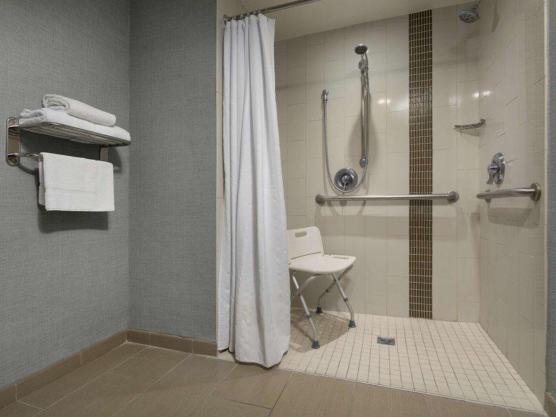 F6BB17A54AAF84A3705B9390E427FB6C