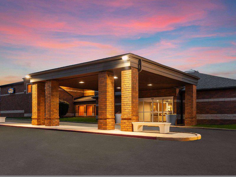 9AAAFFE200AC4830F5D72A65F6404F08