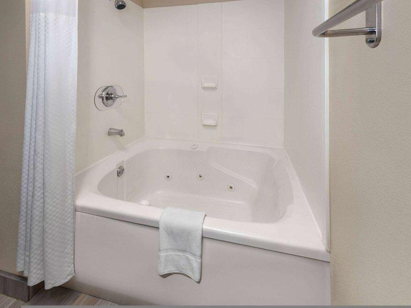 E21A1A6D514ADDADFEFAC5521C3F9D5C