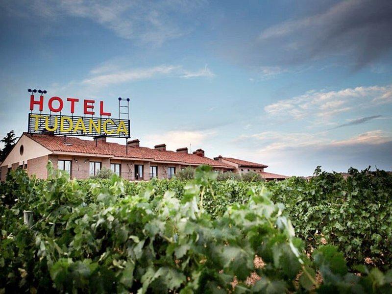 EEE24589D604554DF0F4A7CC5DF8DA47