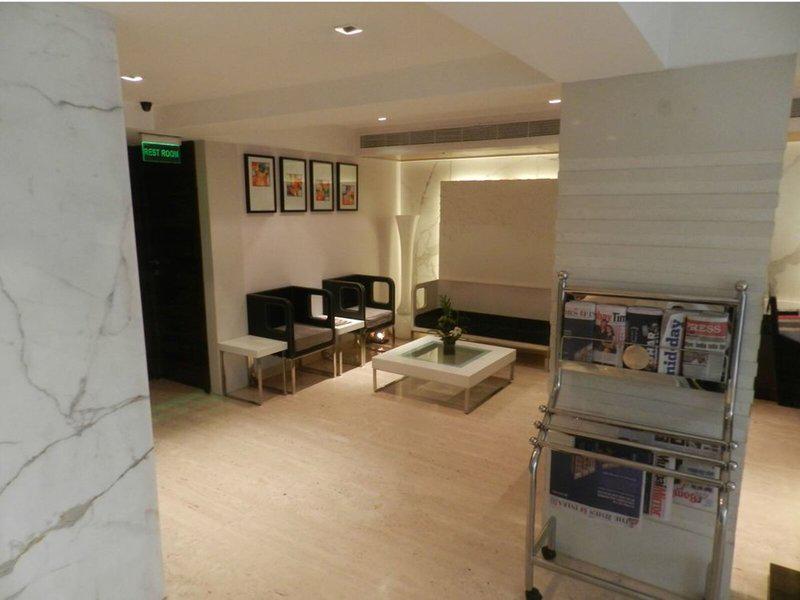 0A95E6B0CED2EEDC3A2BEEDF484C9A44