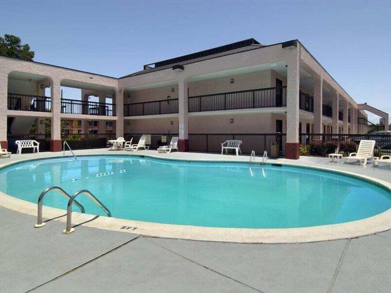 323AC3915BD1DC73500299047A3A758B