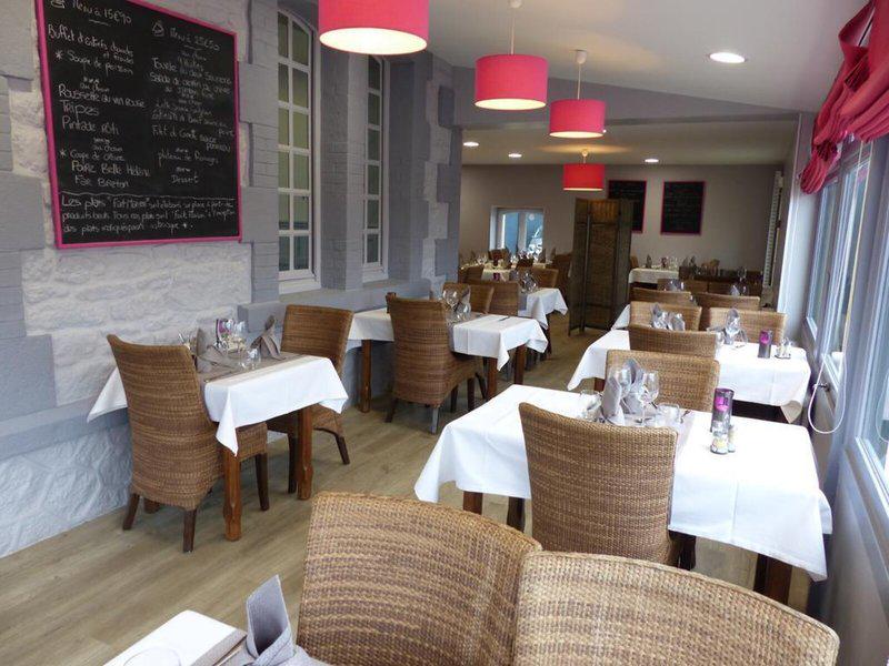 DE8DAC4396014CFE8FAEFA6BA79AE022