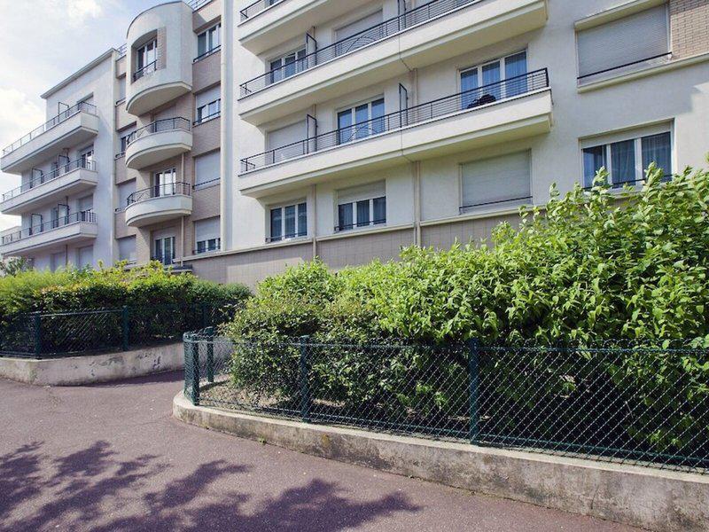 9B9B6C710AB32129D5E0FBD267564F16