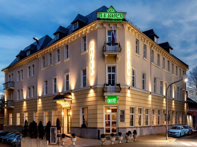 B29AE10A4313BDF8BDD402E5748562C3