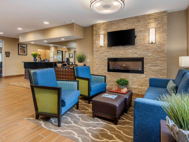 F7042490F014A569E7D07CFBC9A5E6A3