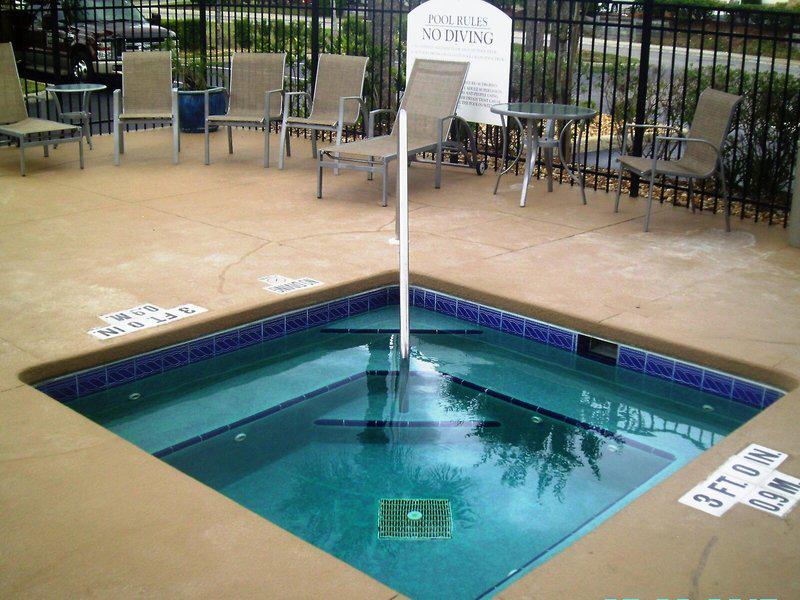 27E3447B8751C2F423B924C36CC67F04