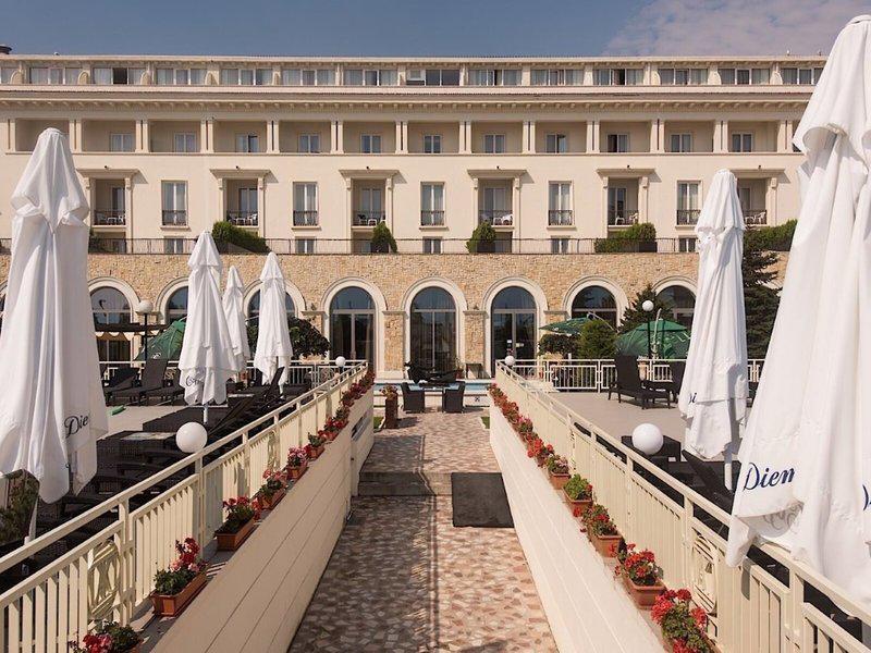 518EF8EAAF77E6D6343346CA7B94153B