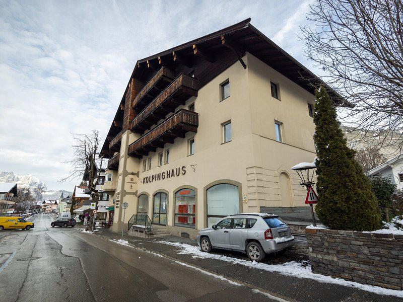 E6DBA0BD83BBE2ECAE01AF4B68D43CDC