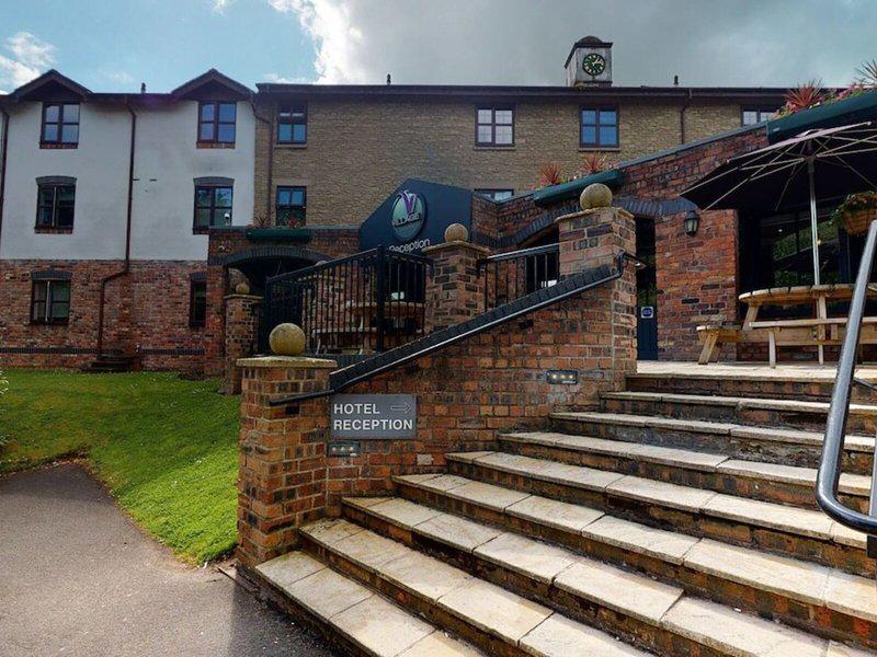 60CEDAE319E9B5AB1B8E592B90E19EB8