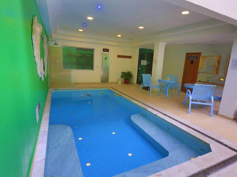 FE5360E7B240AE8FC97EB8579DF297C2