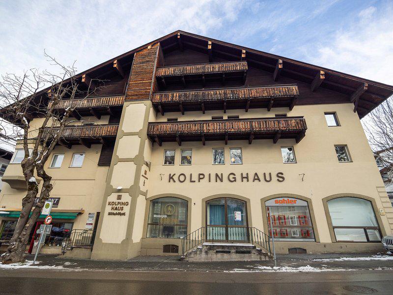 A5C9269A129E93E0E6FCAC5DBCE85938