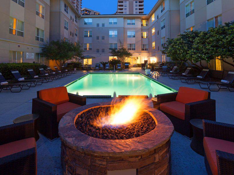 771EAEE39ED9BA59719041BF0D121992