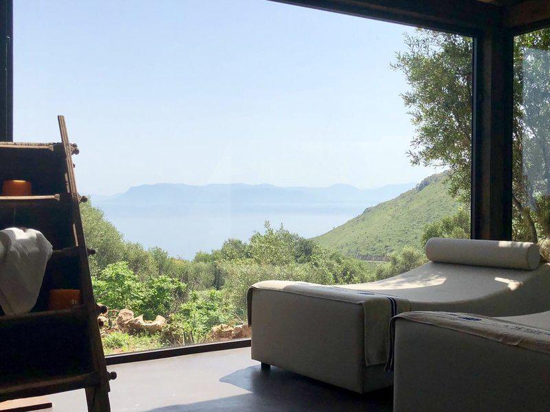 0FBDA05F18E5D94AB869FD14B23CBA68