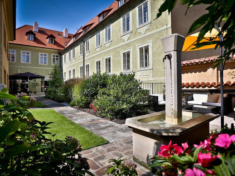 DC81D2B7B7F3B1FD03C68A6C9AB659E6