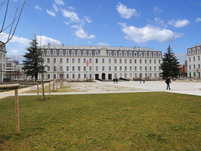 985078266DCABC4673F5738682AA56A7