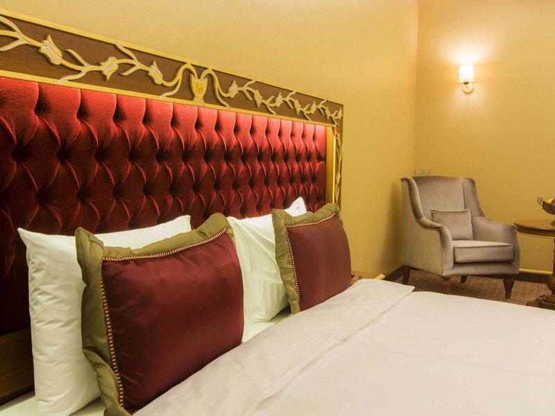 83FC3ABE1878DCAC425E7B8F0FE26DE2