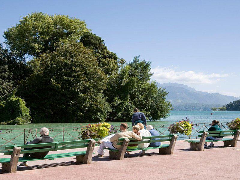 44977E21266E9315C9B206E23318F4B8