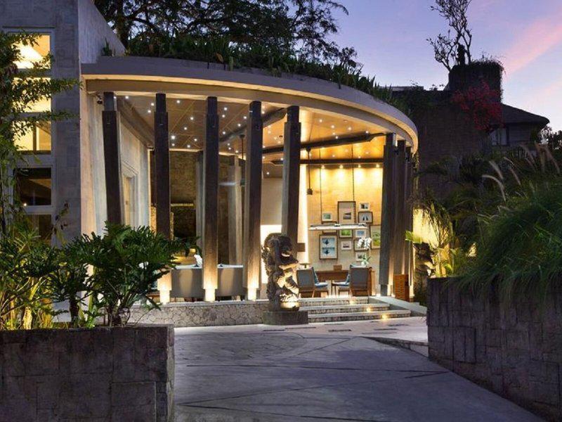 FA629FA6756D8F9D192763E85AD03235