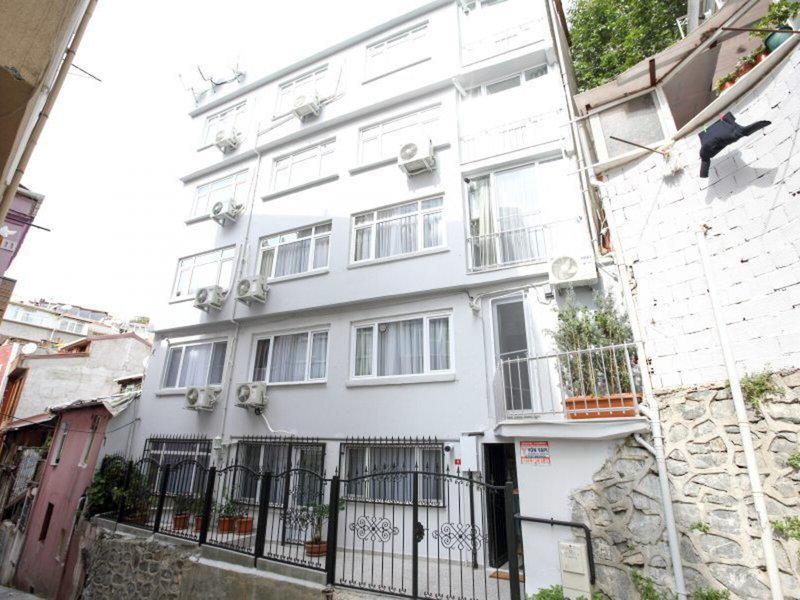 2674BA692CCBACFE555EFE9BDFA1C13F