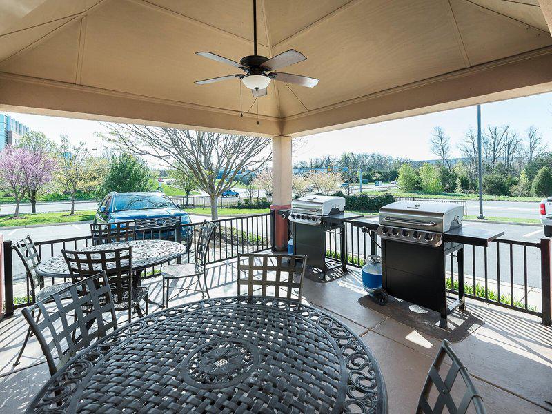 8A320D9F778F9F29DB4823191862C79D