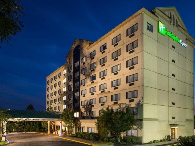 74F1170D8996B1A8D956EB81B30F1A8D