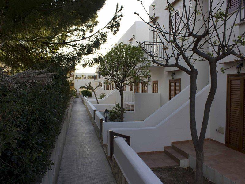 933AE558CB42585BBFC5441463A3C5F1