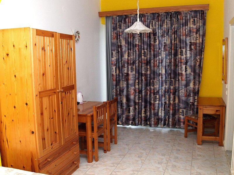 5E1C40BE4AA370F05310CA4E089D5064