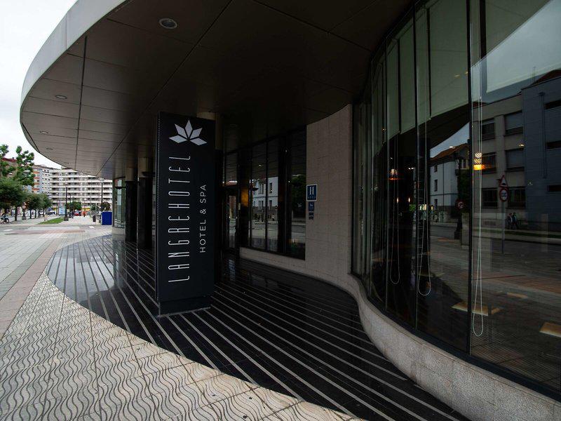 F19A1BD4324EC45600E698AA72F440CC