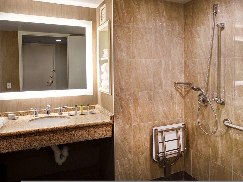 CB0981C62CE45B5A5DDE61550ABCE8CE