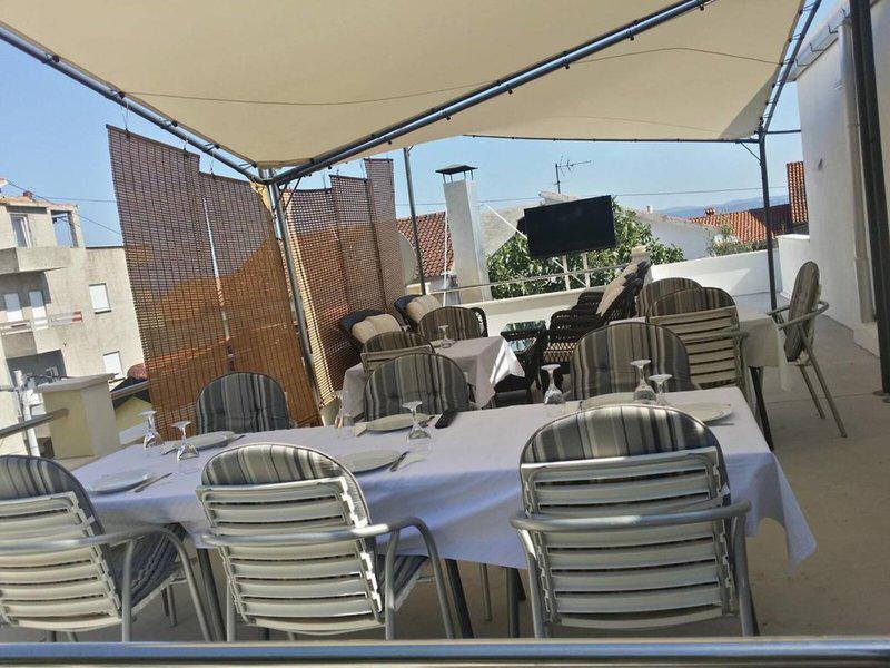 32BE30CA98841B6EC34D47F9CABC3591