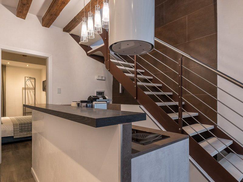 D7CE55A2D4F4E6D178CBDA3836BBE191